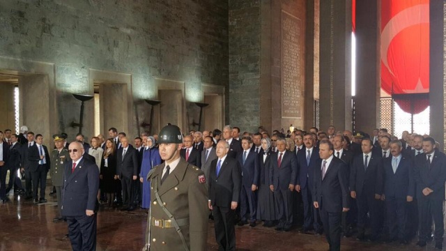 TBMM'nin Açılışının 96. Yıl Dönümü Dolayısıyla TBMM Atatürk Anıtı'nda Tören Düzenlendi