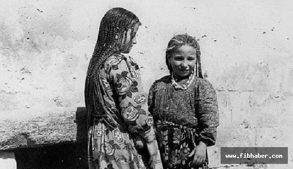 1960'lı yıllar Nevşehir'de saçlarını kırk belik örmüş Türk kızları