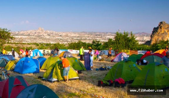 Kapadokya'da Renkli Çadır Festivali Başlıyor