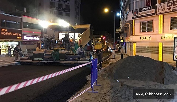 Nevşehir'de asfalt çalışmaları gece gündüz devam ediyor