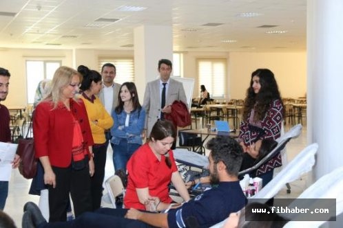 Nevşehir'de Üniversite Öğrencileri Kan Bağışında Bulundu