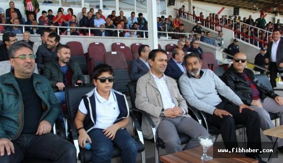 Nevşehir  Valisi İlhami Aktaş Maçı Taraftarlarla Beraber İzledi