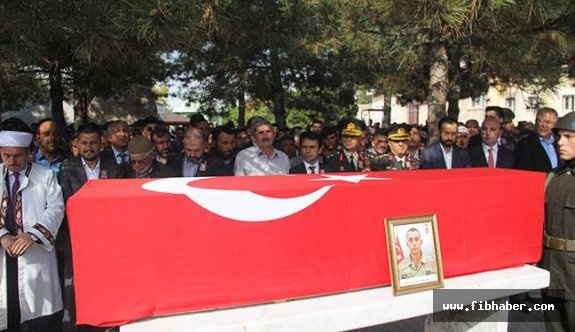 Şehit Jandarma Er Uğur İpek'in Naaşı Toprağa Verildi