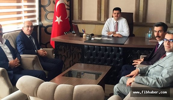 Türk Eğitim-Sen Nevşehir Şube Başkanı Mustafa Uğur, Kurt'a hayırlı olsun ziyaretinde bulundu.