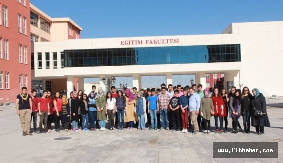 Ürgüplü Lise Öğrencilerinden Ömer Halisdemir Üniversitesine Ziyaret