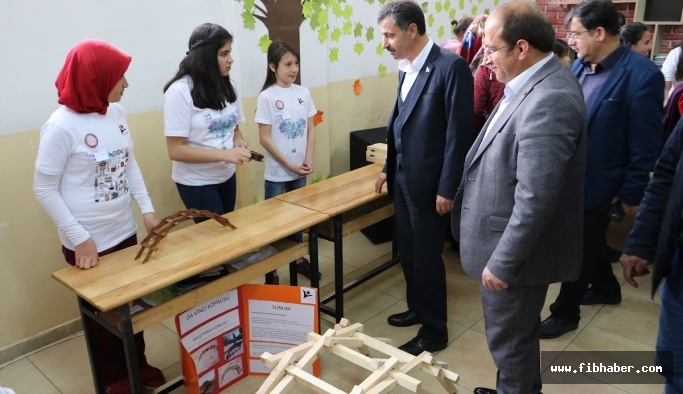 Uçhisar Belediye Başkanı Osman Süslü bilim fuarına katıldı.