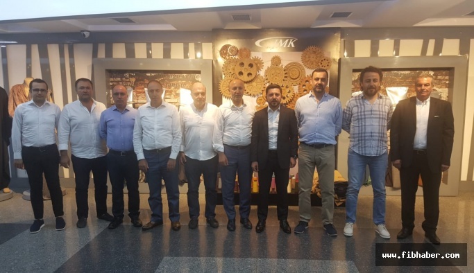 Arı, İstanbul'da iş insanları ve akademisyenlerle Nevşehir’i görüştü