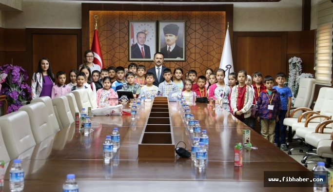 Derinkuyu Cumhuriyet İlkokulu Öğrencilerinden Vali Aktaş'a Ziyaret