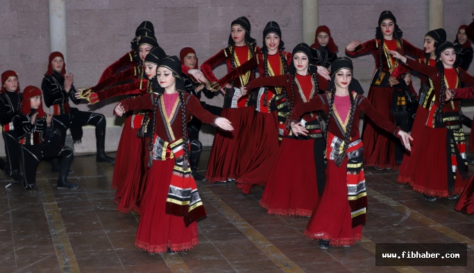 Gürcistan Halk Dans Topluluğu Nevşehir'de Büyük Beğeni Topladı
