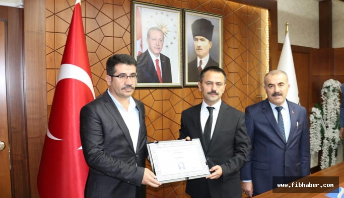 M. Emin Gülen Ortaokuluna ulusal kalite etiketi ödülü