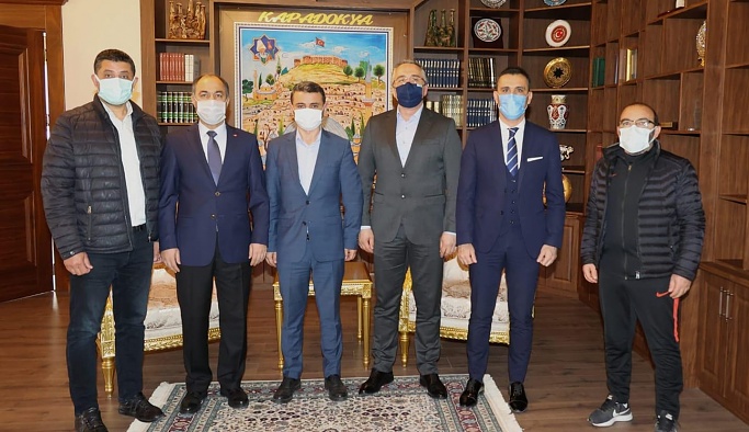 Başkan Savran, Nevşehir Kayaşehir Masterler Futbol Takımını Konuk Etti