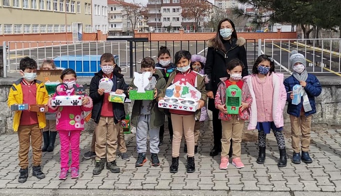 Nevşehir 75. Yıl İlkokulu Hayvan Dostlarını Unutmadı