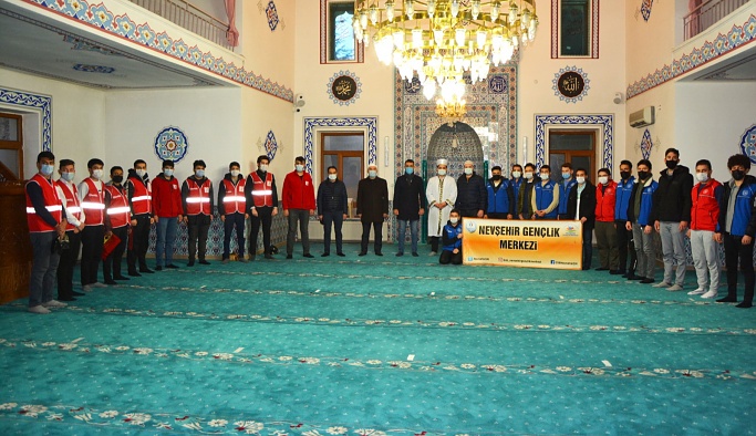 Nevşehir'de gençler sabah namazında buluştular