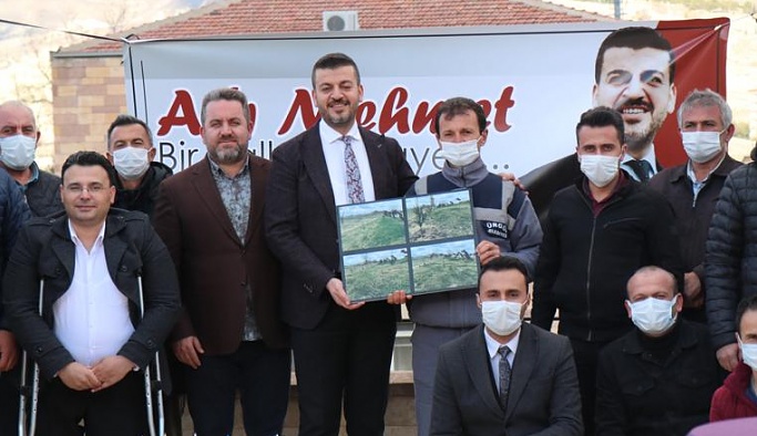 Başkan Aktürk'ün 41. Doğum Gününe özel türkü ve 41 fidan