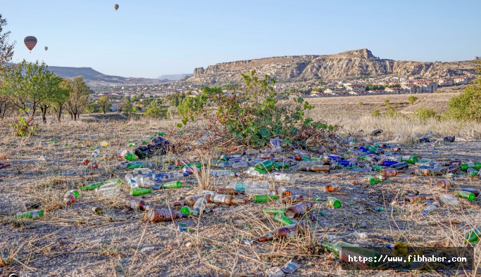 Kapadokya'da doğa teröristlerince binlerce bira şişesi doğaya atıldı