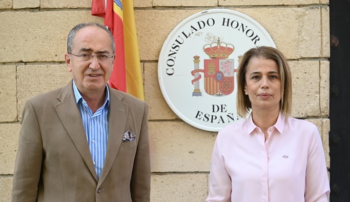 Vali Becel, İspanya Fahri Konsolosu Hasan Turasan'ı ziyaret etti