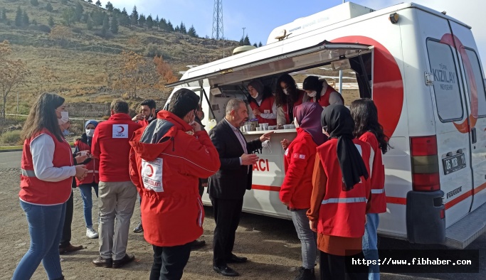 Nevşehir'de "Kentimi, Kendimi Tanıyorum" Projesi Kayaşehir'de Kızılay'ın İkramlarıyla Başladı
