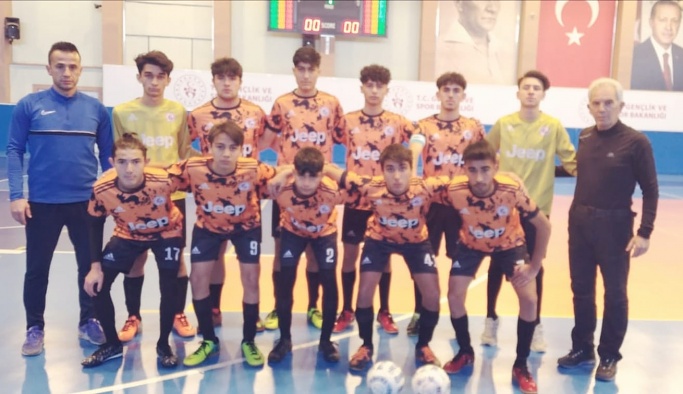 Gülşehir Ş.Hamide Sibel Çetinkaya Anadolu Lisesi Futsal Takımı Galibiyetle Başladı