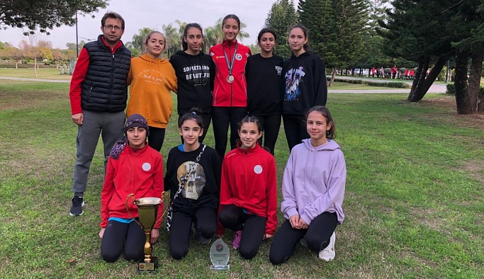 Nevşehir Belediyesi Küçük Kızlar Atletizm Takımı Türkiye 2.’si Oldu
