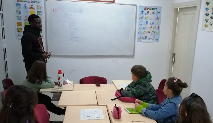 NEV-DİL Yabancı Dil Kurs Merkezi İngilizce eğitimine tam gaz devam