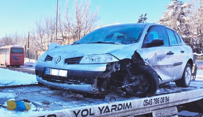 Nevşehir'de İki araç çarpıştı, maddi hasar meydana geldi
