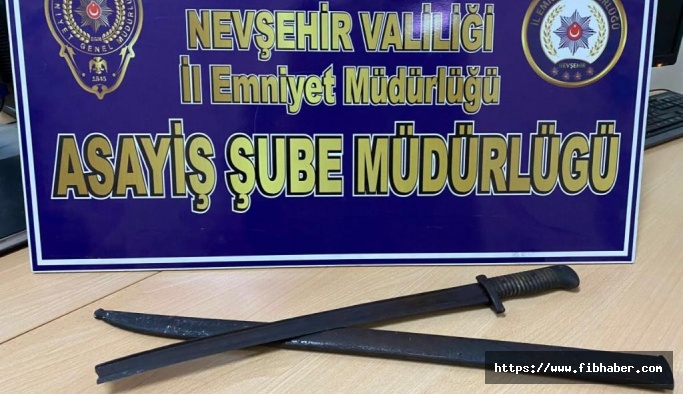 Nevşehir'de Şüpheli Aracın Kontrolünde Aranan Şahıs Yakalandı