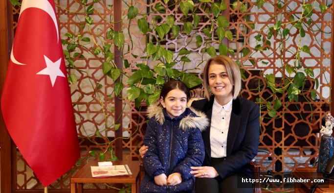 Nevşehir Valisi Becel minik konuklarını makamında ağırladı