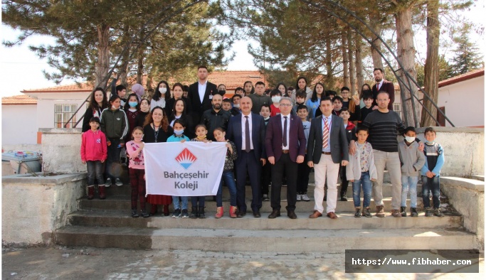 Bahçeşehir Koleji Öğrencileri Tepeköy İlkokulunu Ziyaret Etti