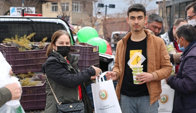Nevşehir'de Orman Haftasında 5 Bin Adet Fidan Dağıtıldı