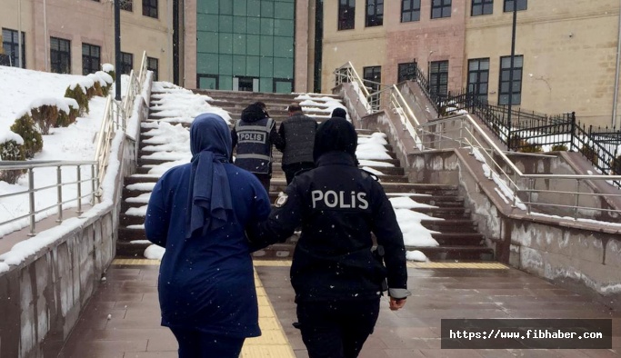 Nevşehir'de sadaka kutusundan para çalan 1’i bayan 2 kişi yakalandı