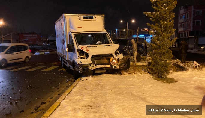 Nevşehir'de minibüs ile kamyonet çarpıştı