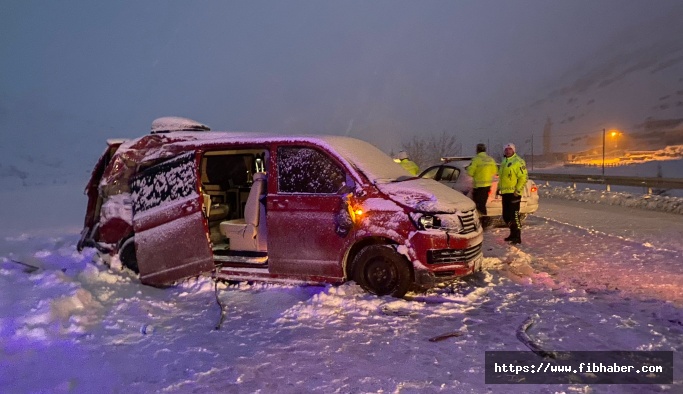 Nevşehir'de Tırla minibüs çarpıştı: 1 ölü, 5 yaralı