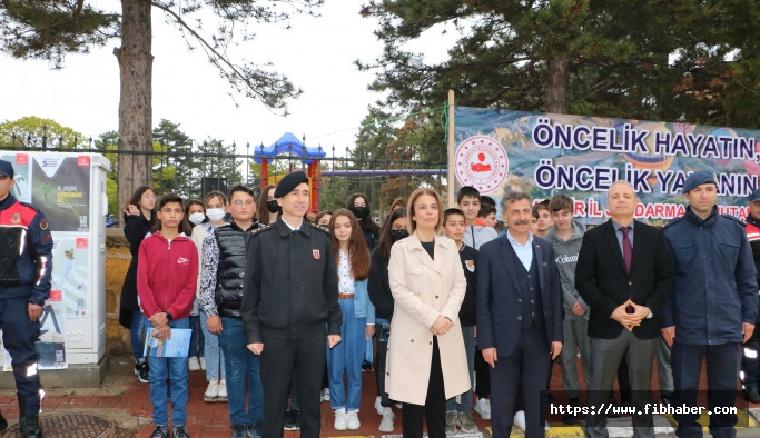 Nevşehir Valisi Becel, Uçhisar’da Trafik Denetimi Yaptı
