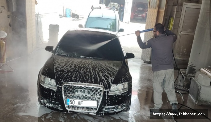 Nevşehir'de arabasının halini gören yıkamacıya koştu