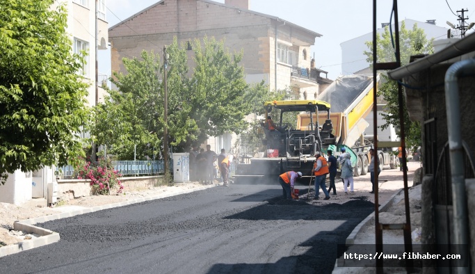 Sıcak asfalt çalışması tamamlanan Gökkuşağı sokak trafiğe açıldı