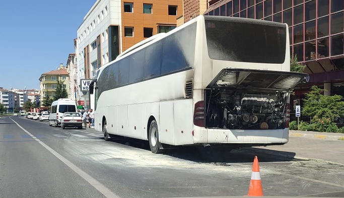 Nevşehir'de yolcu otobüsünde çıkan yangın korkuttu