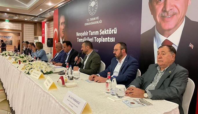 Bakan Kirişci, Nevşehir Tarım Sektörü Temsilcileri Toplantısına Katıldı