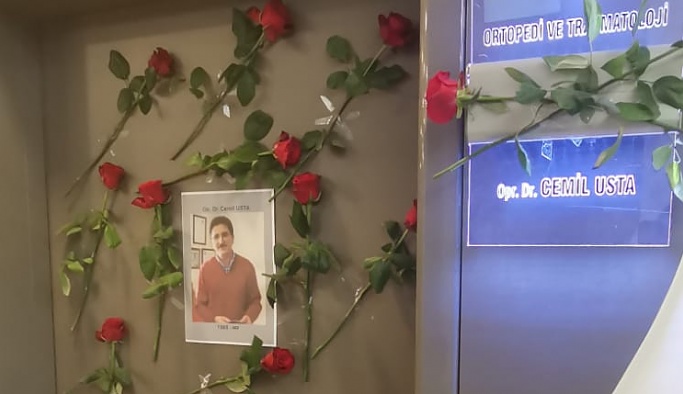 Op. Dr. Cemil Usta’nın hastanedeki odası çiçeklerle süslendi