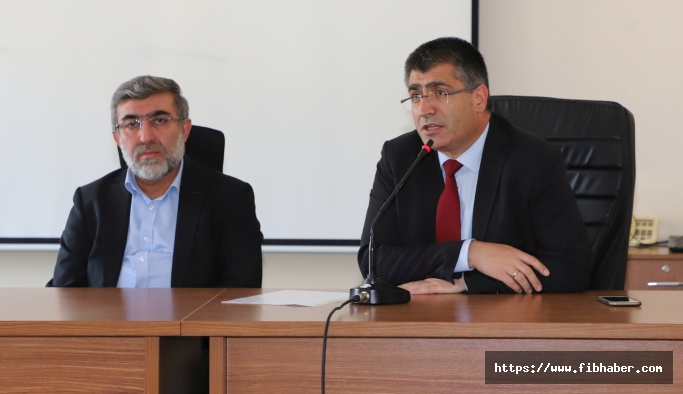 Rektör Aktekin İlahiyat Fakültesi’nin Akademik Kurul Toplantısına Katıldı