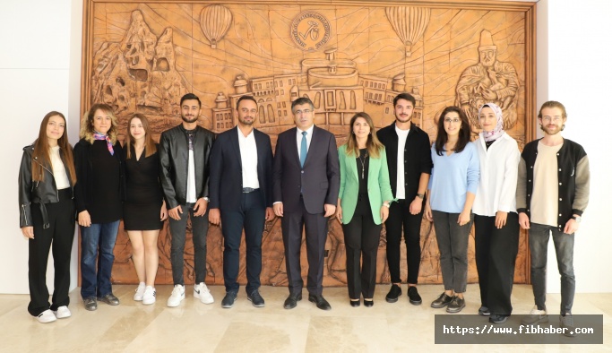 Rektör Aktekin ‘PMO Genç Öğrenci Tasarım ve Uygulama Yarışması’nda ‘2022 Yılı Birincilik Ödülü’ Kazanan Öğrencileri Tebrik Etti