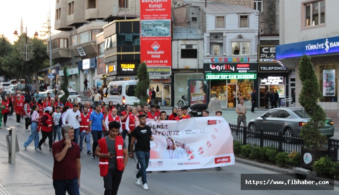 Nevşehir Kızılay, sağlıklı yaşama dikkat çekmek için yürüdü