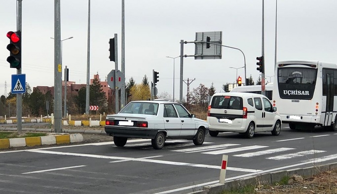 Nevşehir'de kırmızı ışıkta geçen 66 sürücüye ceza yazıldı