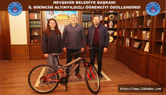 Nevşehir Belediyesi İl Birincisi Altınyıldızlı Öğrenciyi Ödüllendirdi