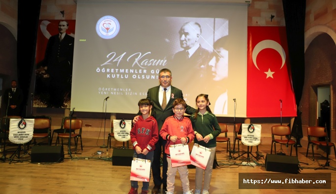 Rektör Aktekin ’24 Kasım Öğretmenler Günü’ Kutlama Programına Katıldı