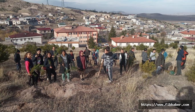 Nevşehir'in Özyayla köyünde 1500 fidan toprakla buluştu