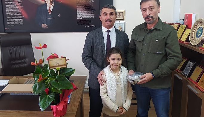 Nevşehirli İlkokul öğrencisi Filiz Rana Öz'den Yusuf Eren'e bağış