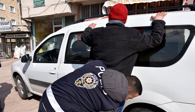 Nevşehir'de polis didik didik aradı