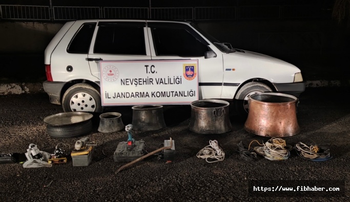Nevşehir'de Hırsızlık Suçundan Aranan Şahıslar Tutuklandı