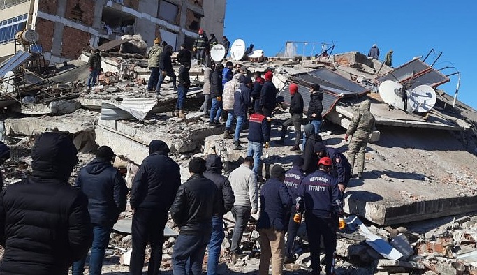 Nevşehir Belediyesi ekipleri 64 saat sonra 2 kişiyi daha çıkarttı