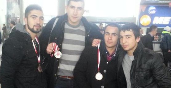 Nevşehir Muaythai Takımı Ankara'dan 4 Madalya ile Döndü